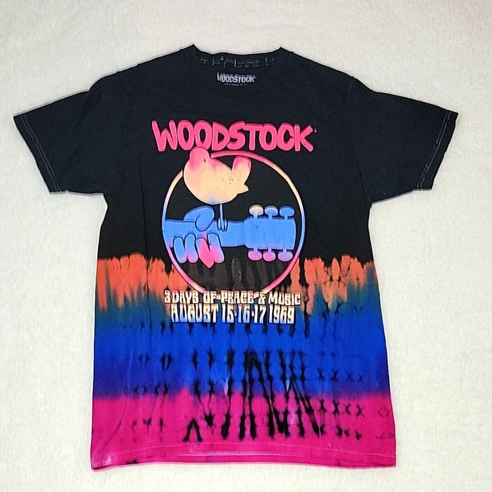 Vintage Woodstock 3 Days of Peace and Music  Short Sleeve Shirt, Size Small ☮️✌